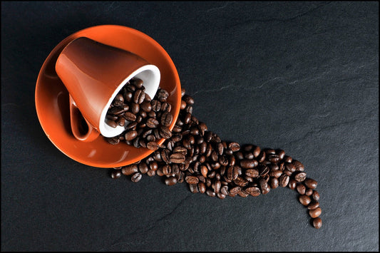 Warum schmeckt abgestandener Kaffee bitter?
